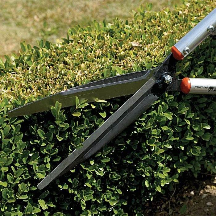 Bahco Pro Super Light 10-inch Slim Blade Hedge Shears, 26-inch Overall Length 4 Bahco Pro Super Light 10-inch Slim Blade Hedge Shears, 26-inch Overall Length - Image 4