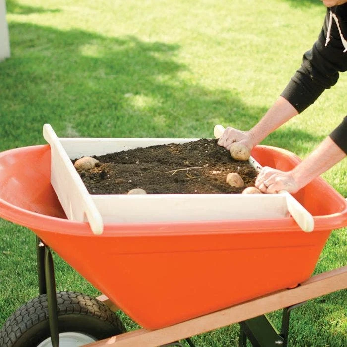Wheelbarrow Sifter For Compost And Soil 5 Wheelbarrow Sifter For Compost And Soil - Image 5