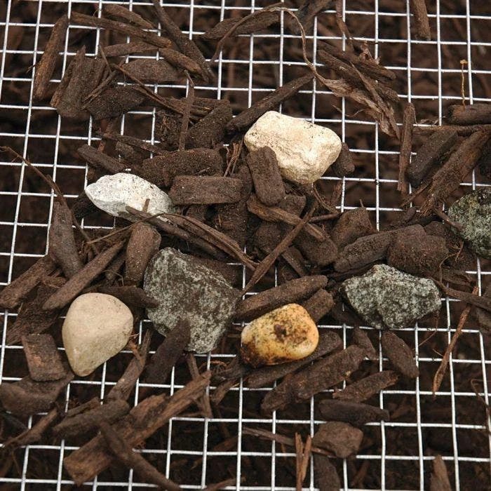 Wheelbarrow Sifter For Compost And Soil 8 Wheelbarrow Sifter For Compost And Soil - Image 8